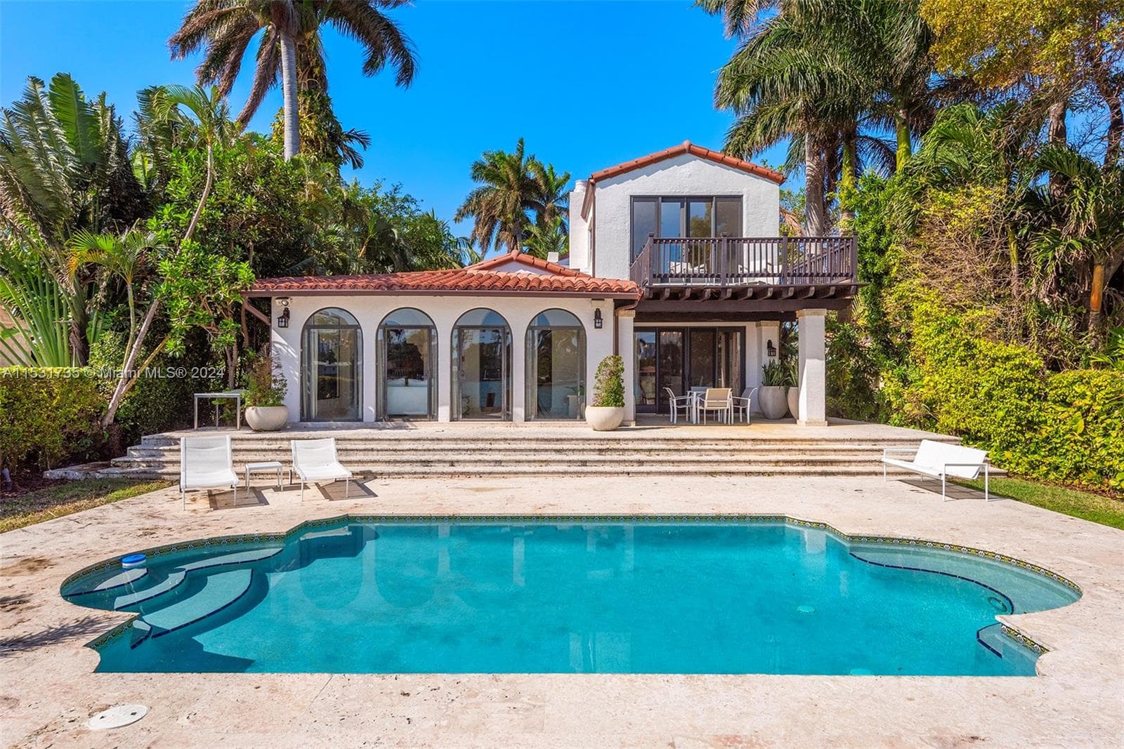 527 E Dilido Dr, Miami Beach FL 33139 — 1