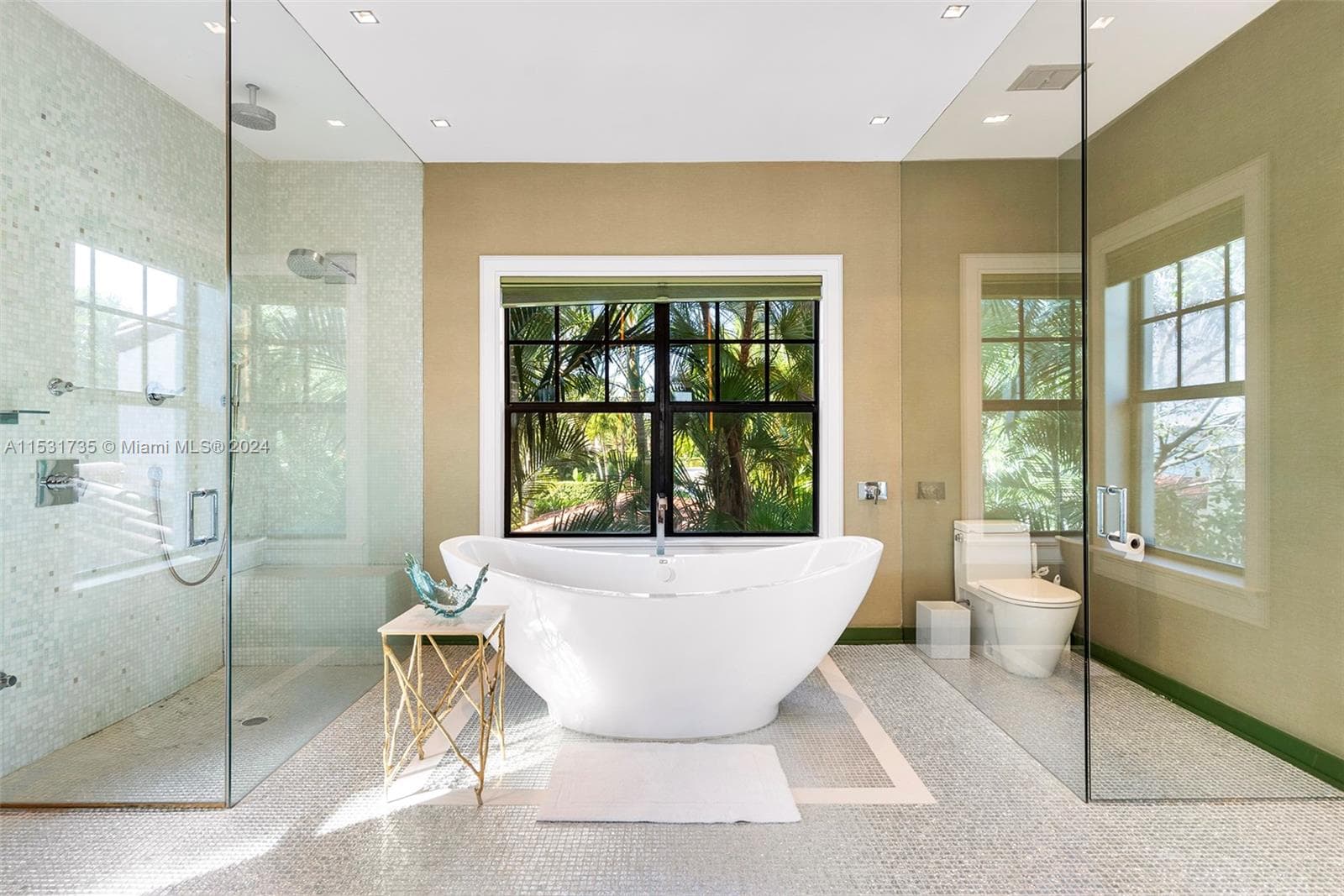 527 E Dilido Dr, Miami Beach FL 33139 — 34