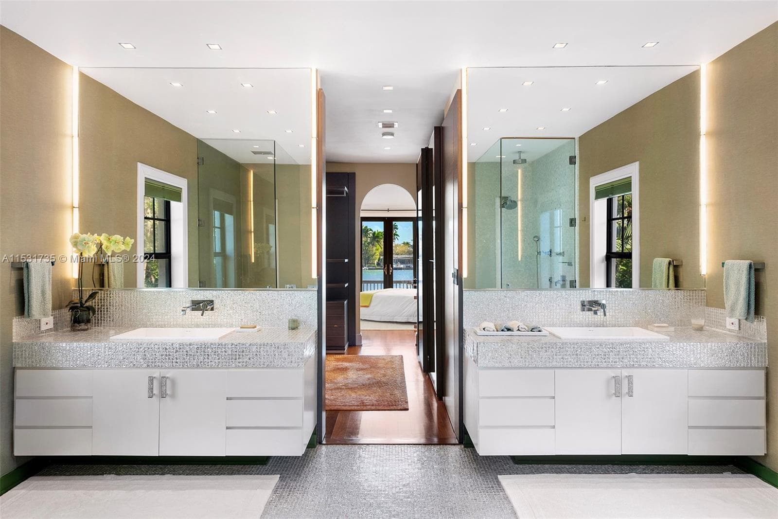 527 E Dilido Dr, Miami Beach FL 33139 — 33