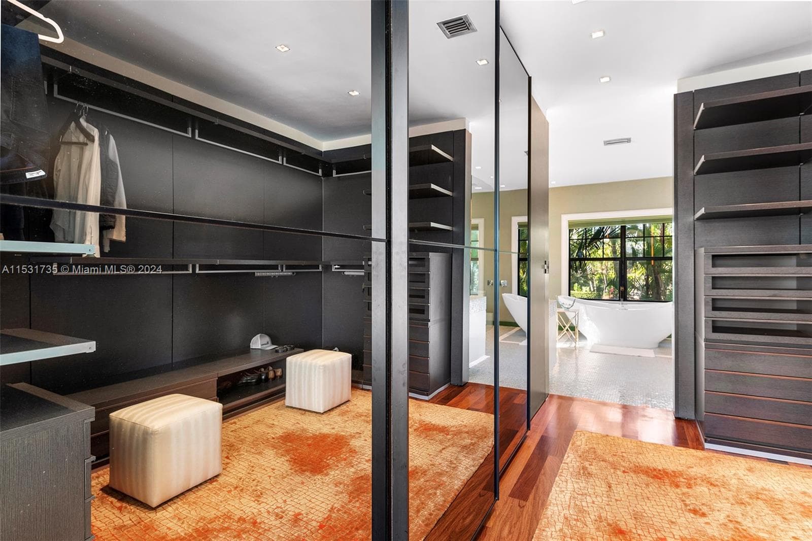 527 E Dilido Dr, Miami Beach FL 33139 — 37