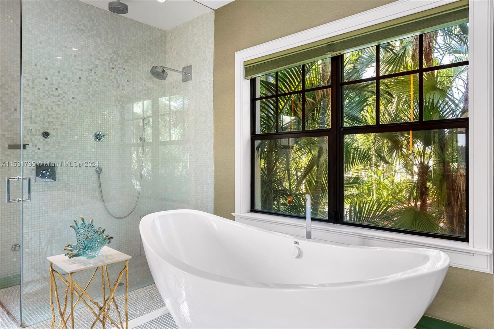 527 E Dilido Dr, Miami Beach FL 33139 — 35