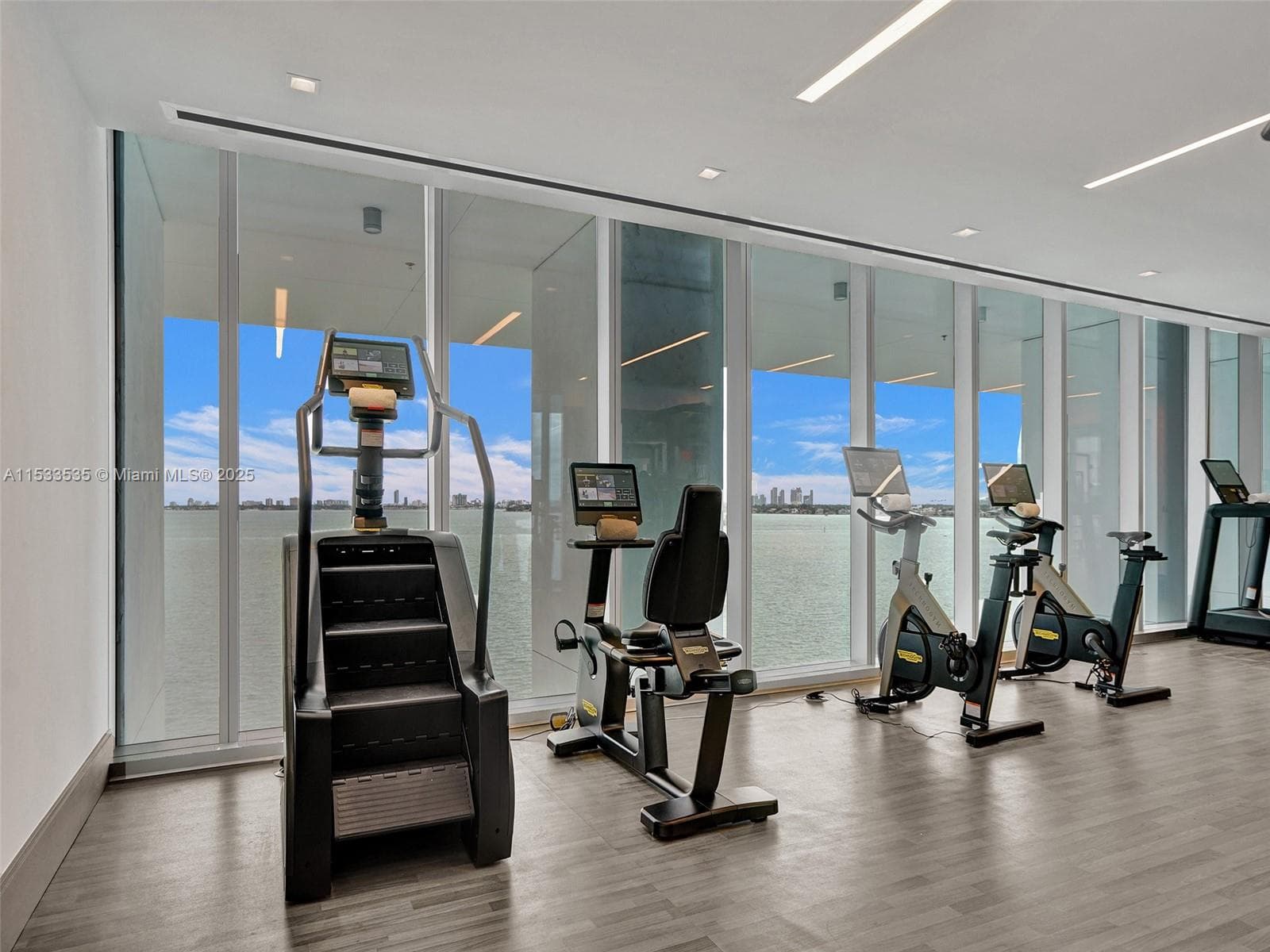 700 NE 26th Ter # 3505, Miami FL 33137 — 34