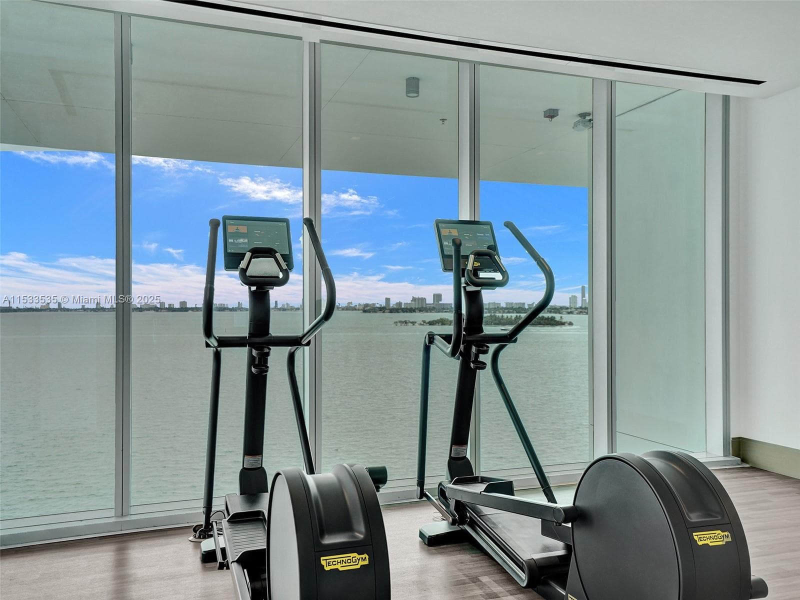 700 NE 26th Ter # 3505, Miami FL 33137 — 33