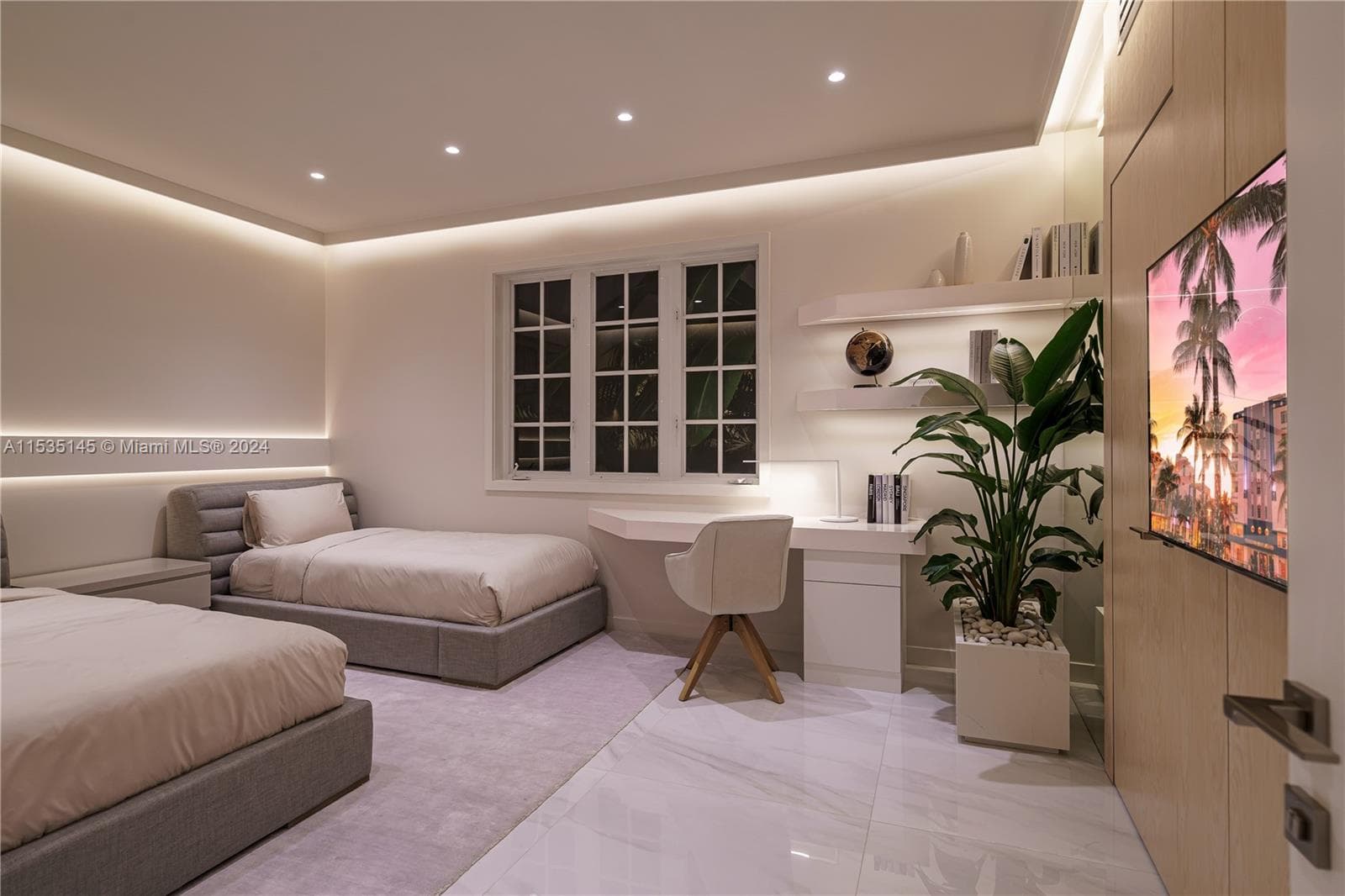19115 Fisher Island Dr # 19115, Miami Beach FL 33109 — 25