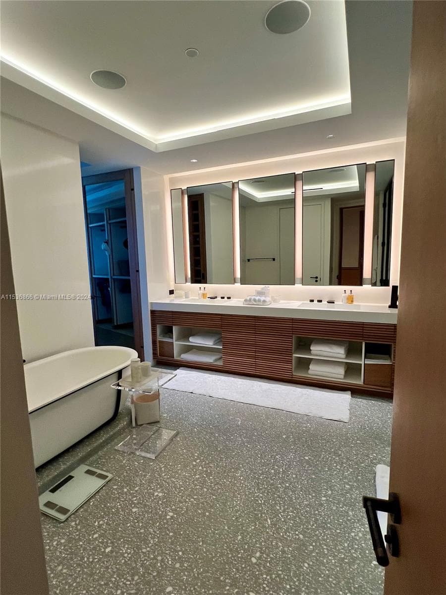 18555 Collins Ave # 3501, Sunny Isles Beach FL 33160 — 42