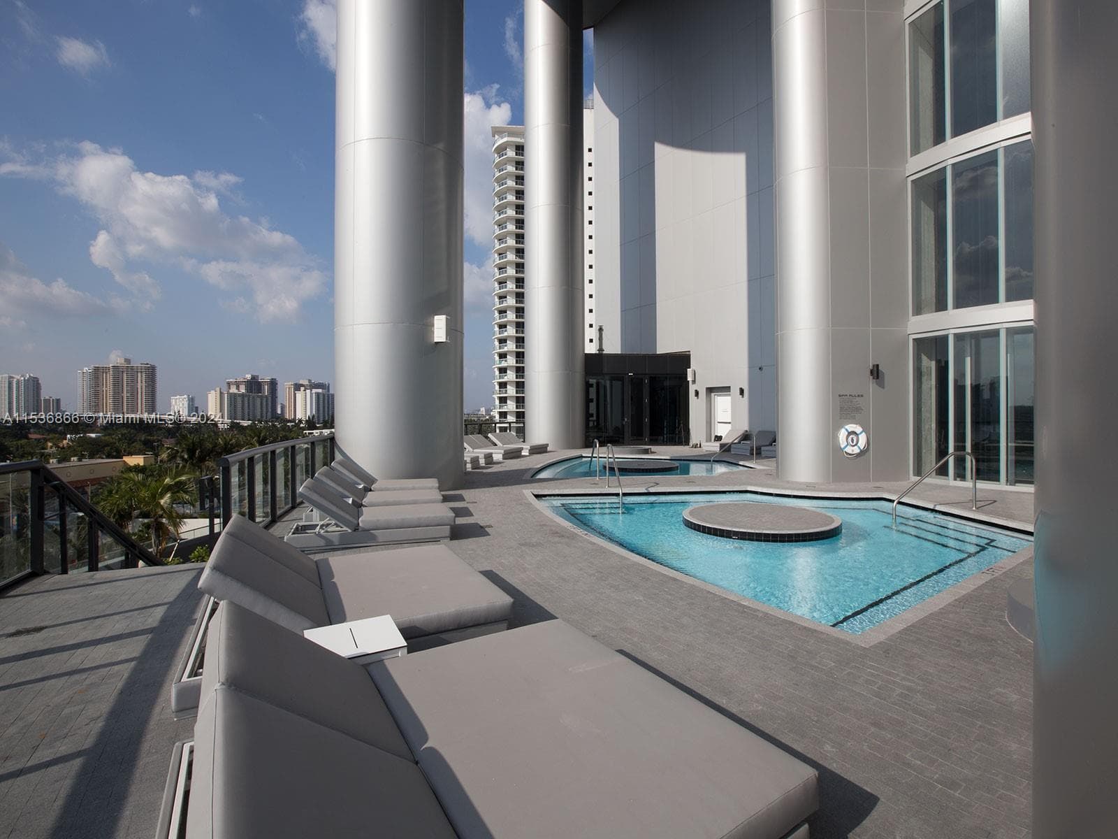 18555 Collins Ave # 3501, Sunny Isles Beach FL 33160 — 22