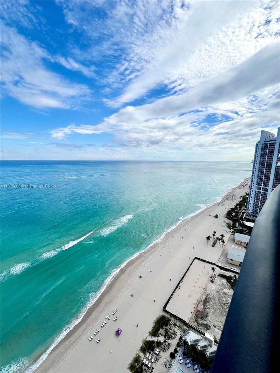 18555 Collins Ave # 3501, Sunny Isles Beach FL 33160 — 24