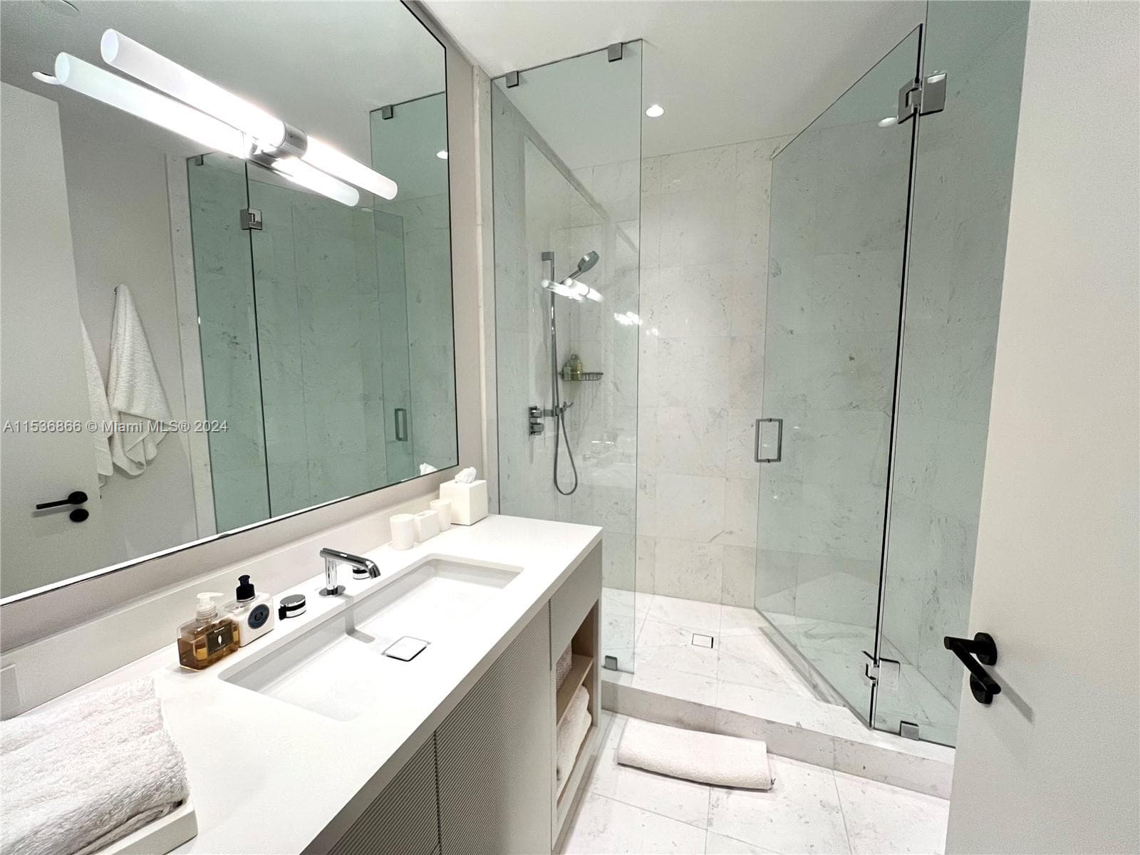 18555 Collins Ave # 3501, Sunny Isles Beach FL 33160 — 54
