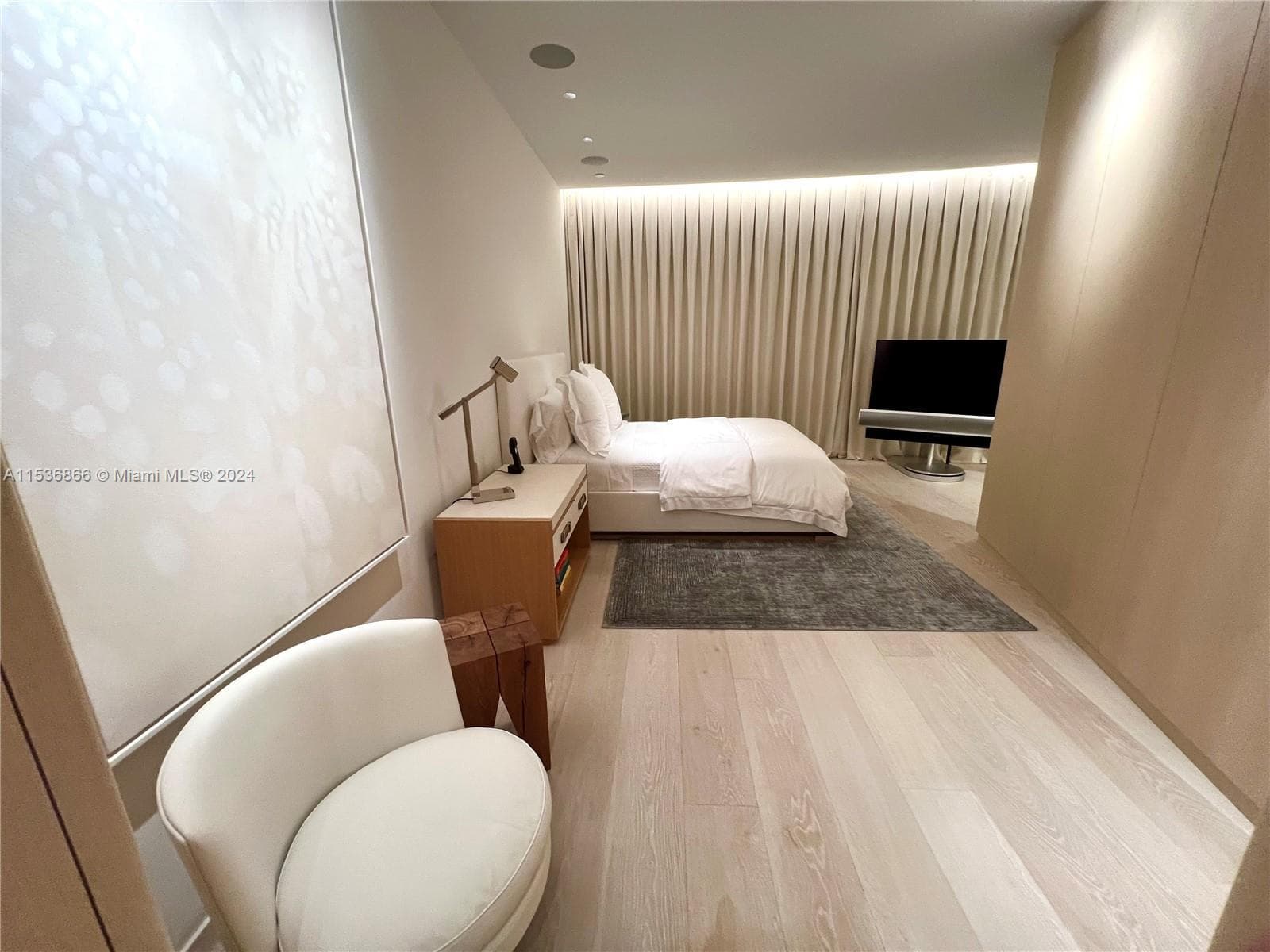 18555 Collins Ave # 3501, Sunny Isles Beach FL 33160 — 48