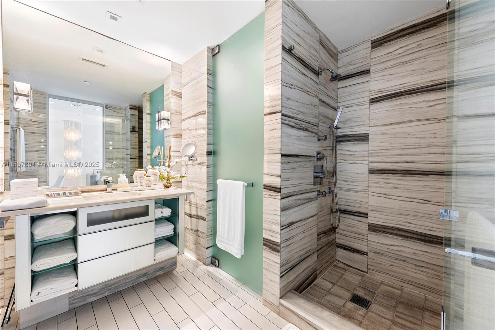 2201 Collins Ave # 814, Miami Beach FL 33139 — 23