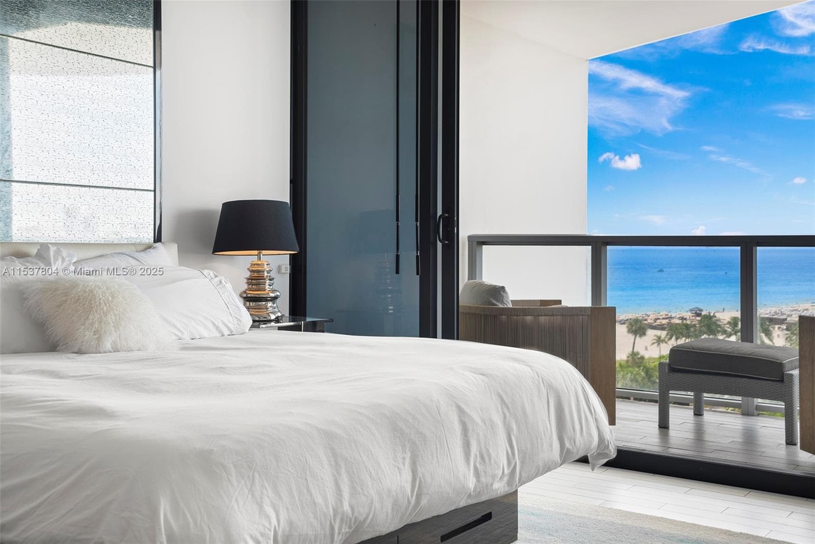 2201 Collins Ave # 814, Miami Beach FL 33139 — 1
