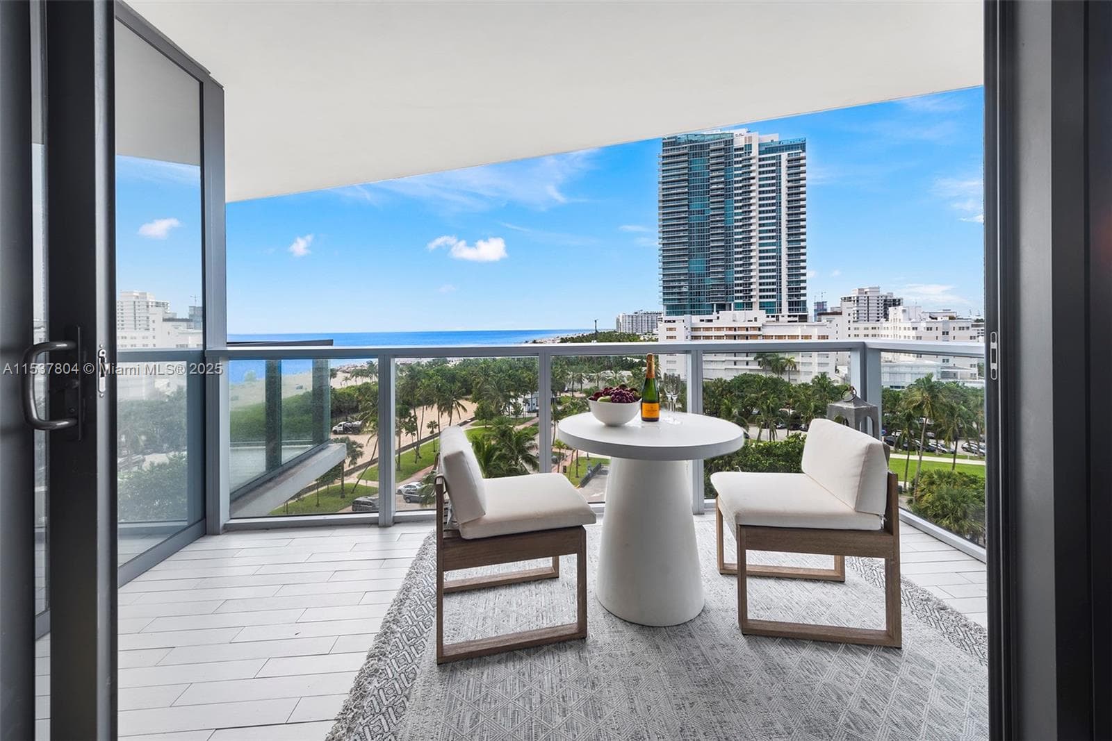 2201 Collins Ave # 814, Miami Beach FL 33139 — 28