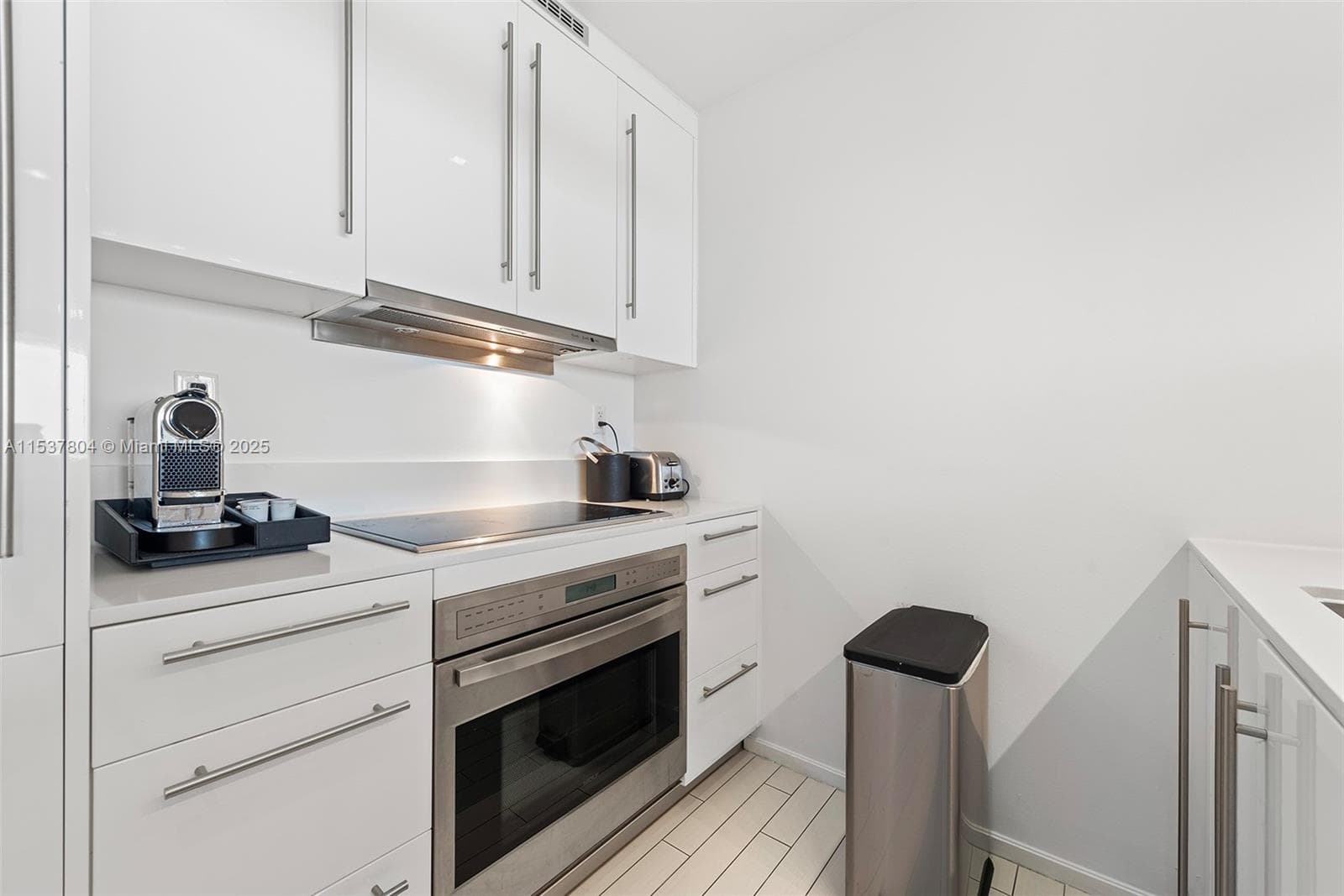 2201 Collins Ave # 814, Miami Beach FL 33139 — 14