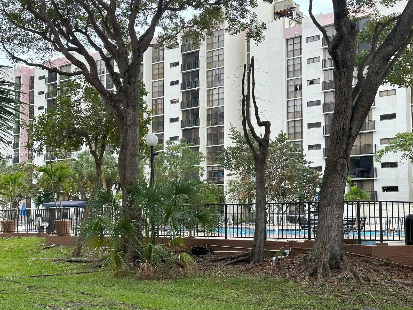17021 N Bay Rd # 4, Sunny Isles Beach FL 33160 — 2