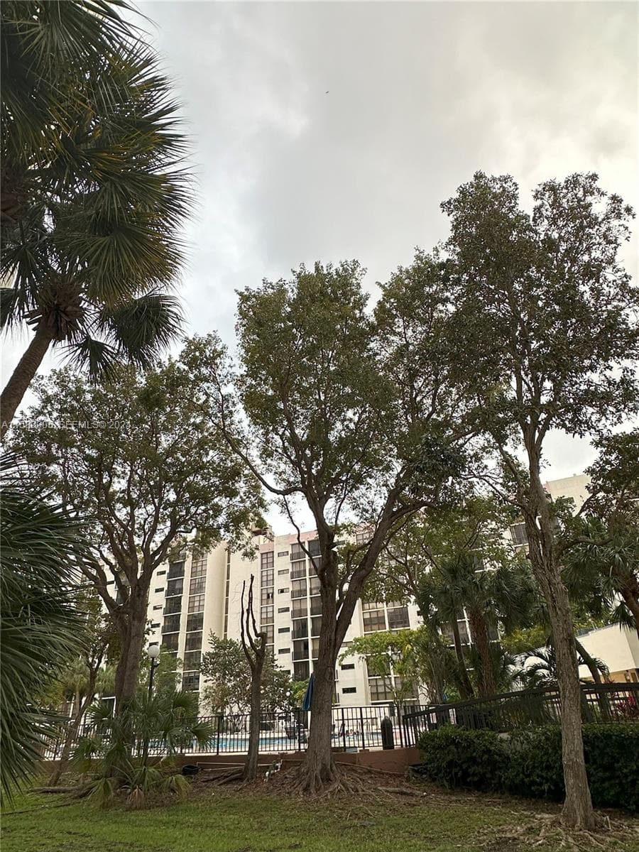 17021 N Bay Rd # 4, Sunny Isles Beach FL 33160 — 22