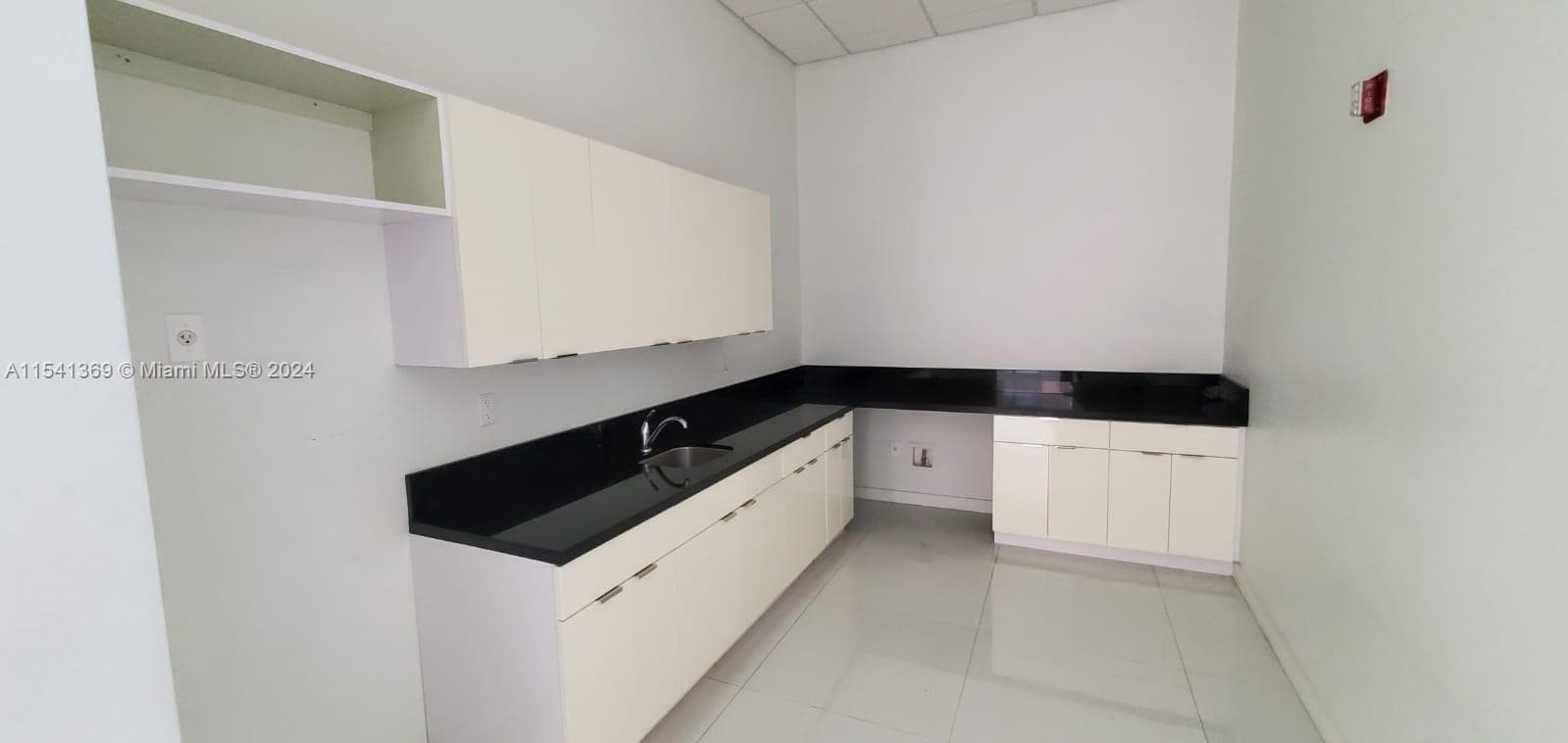 1200 Brickell Ave # 200C, Miami FL 33131 — 5