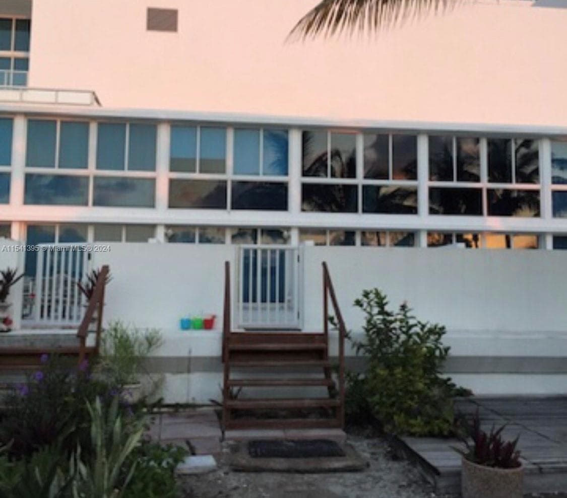 Castle Beach Club Condo, Miami Beach, FL — 10