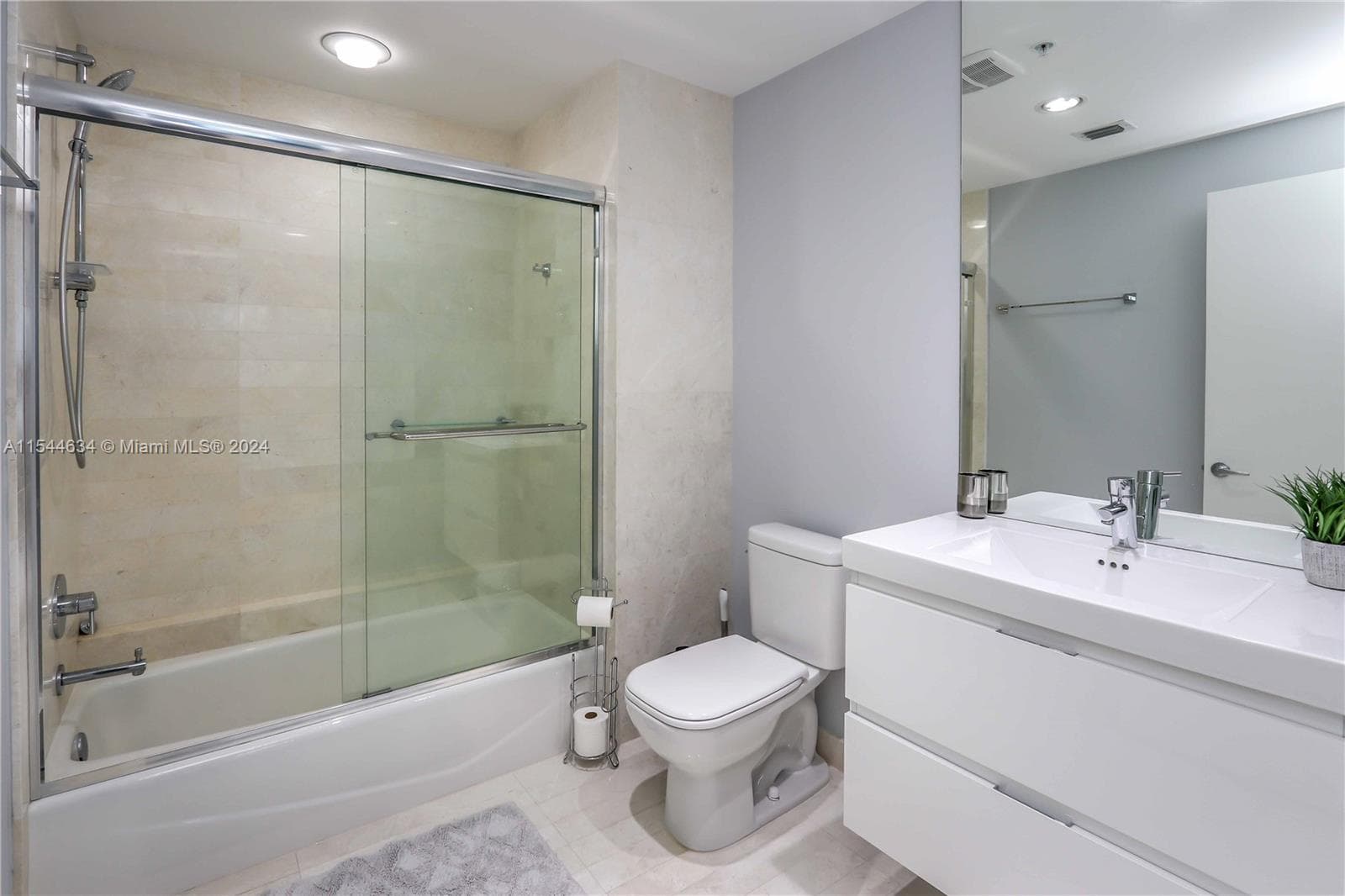 17301 Biscayne Blvd # 1201, North Miami Beach FL 33160 — 13