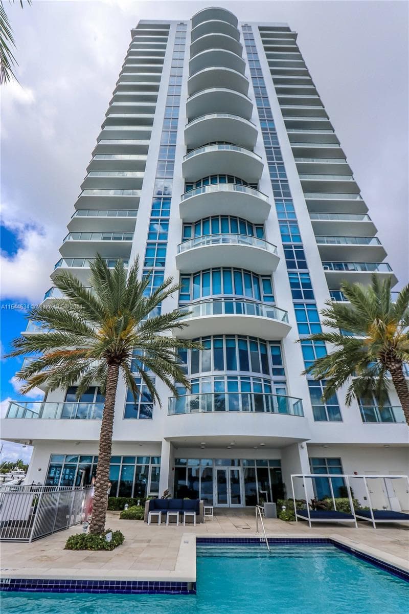 17301 Biscayne Blvd # 1201, North Miami Beach FL 33160 — 28