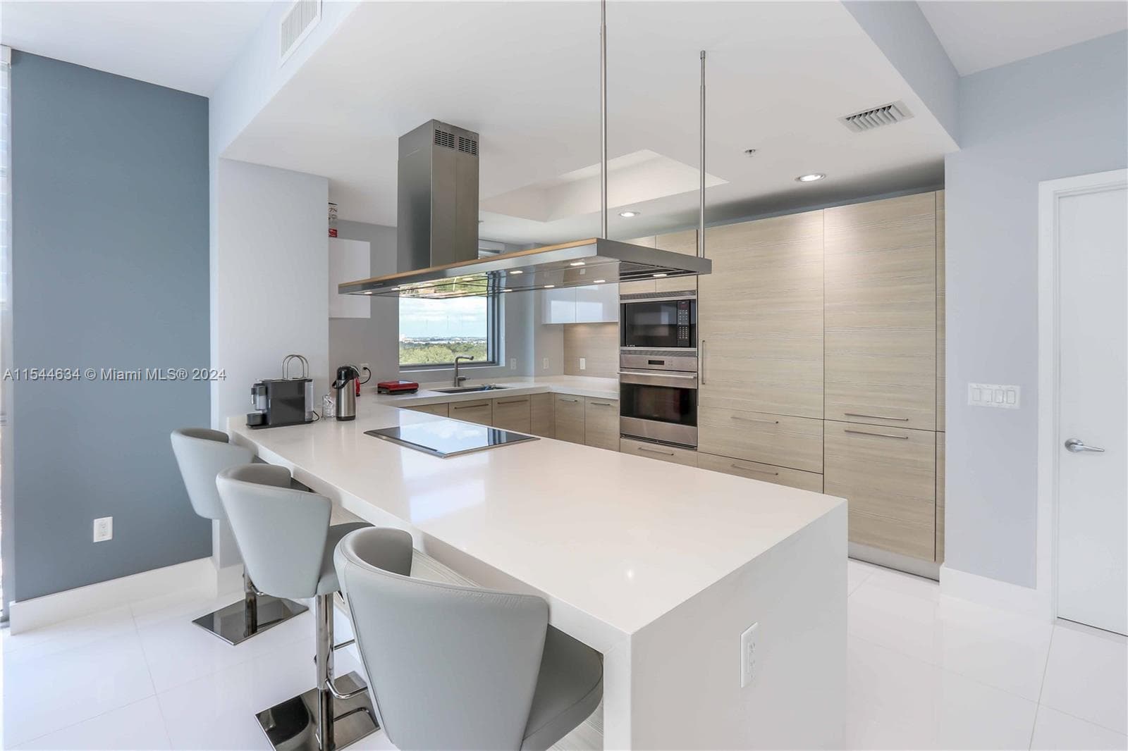 17301 Biscayne Blvd # 1201, North Miami Beach FL 33160 — 9