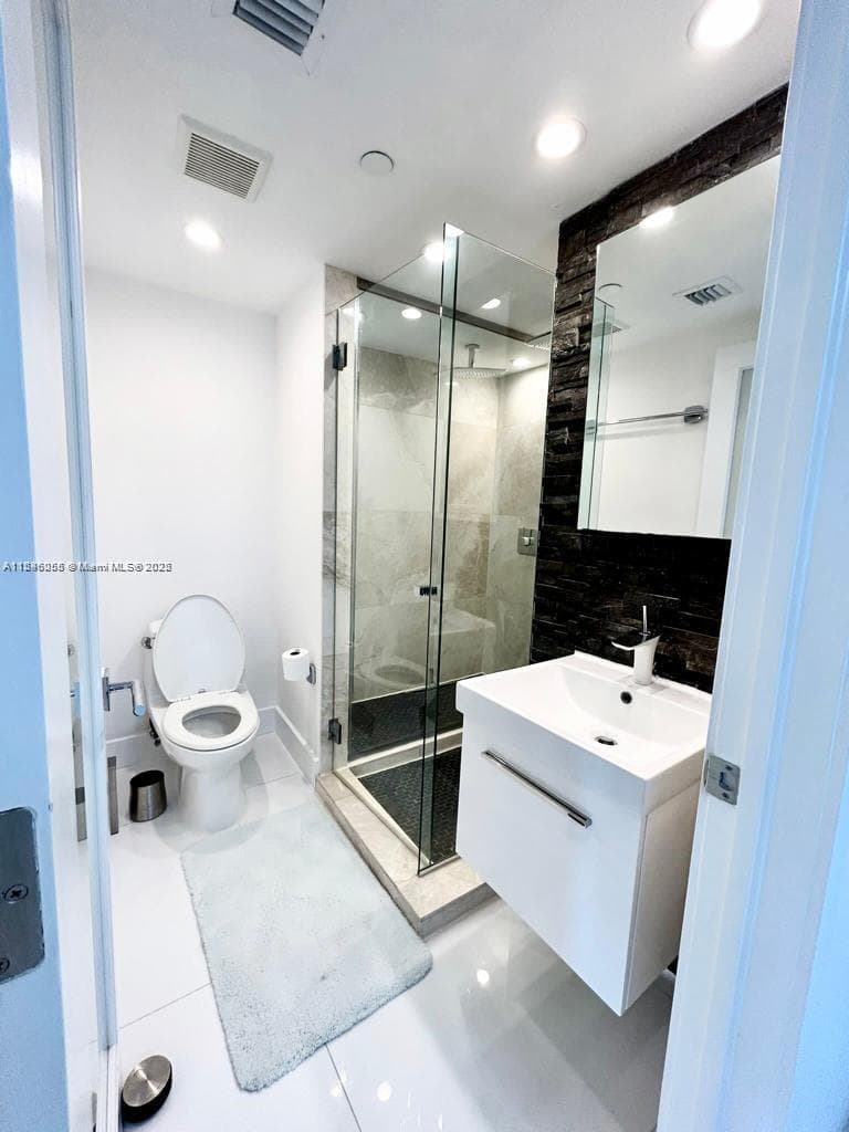 The Decoplage Condo, Miami Beach, FL — 15