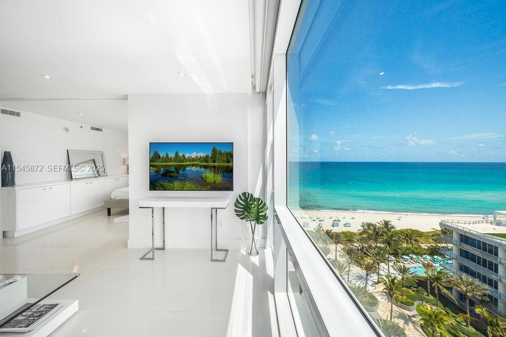 6801 Collins Ave # 1206, Miami Beach FL 33141 — 2