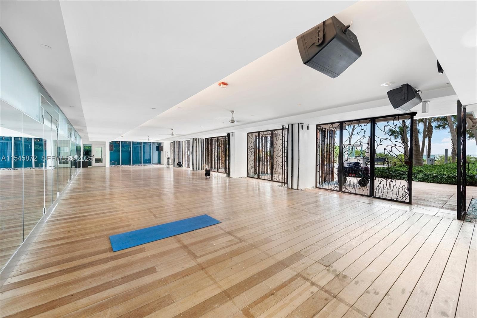 6801 Collins Ave # 1206, Miami Beach FL 33141 — 42