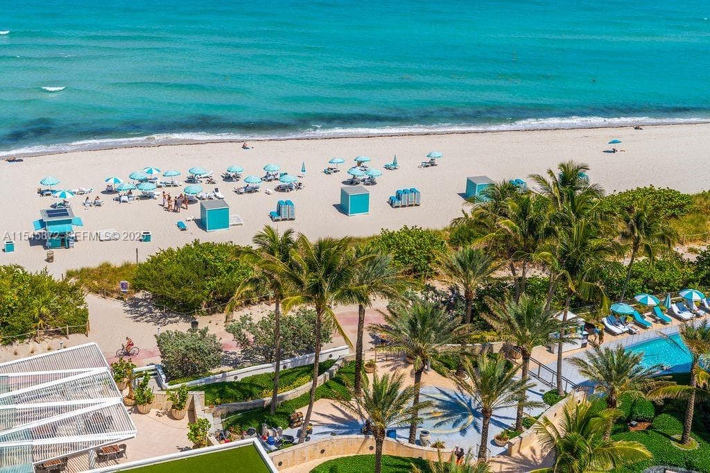 6801 Collins Ave # 1206, Miami Beach FL 33141 — 70