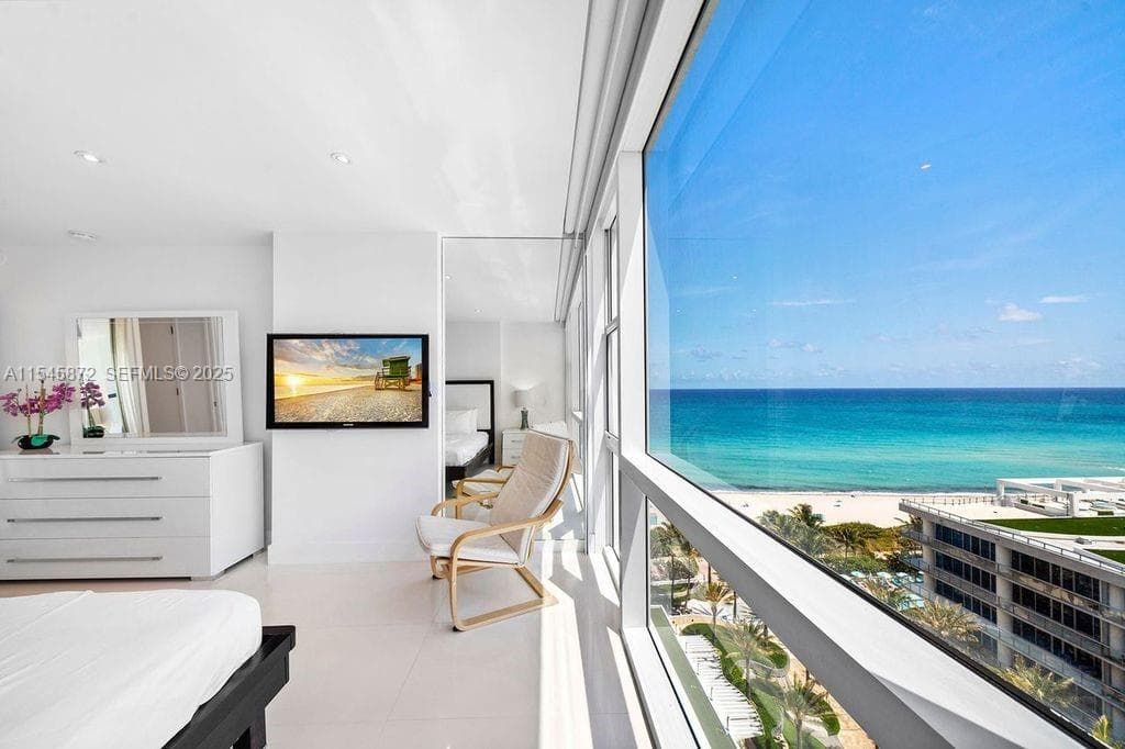 6801 Collins Ave # 1206, Miami Beach FL 33141 — 8