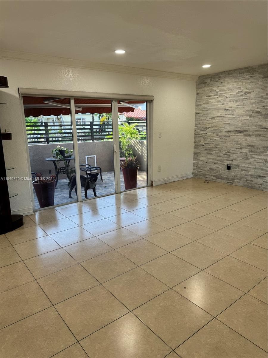 206 Ponce De Leon Blvd, Coral Gables FL 33134 — 17