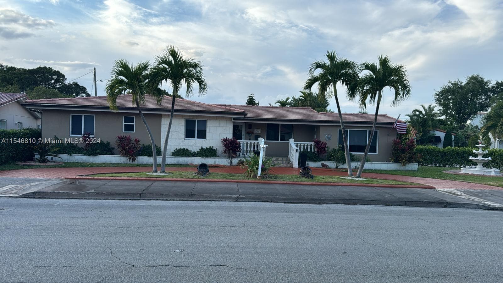 206 Ponce De Leon Blvd, Coral Gables FL 33134 — 1