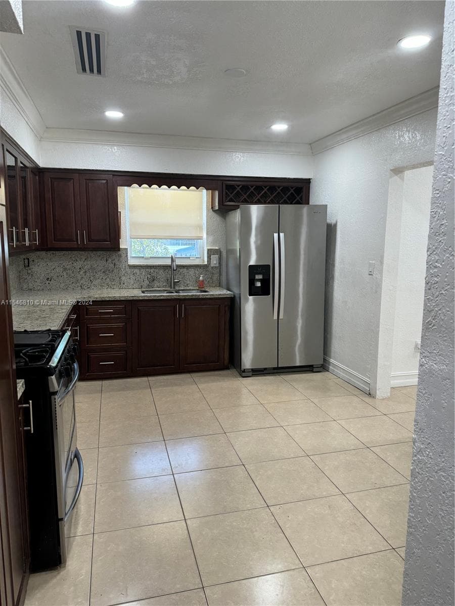 206 Ponce De Leon Blvd, Coral Gables FL 33134 — 14
