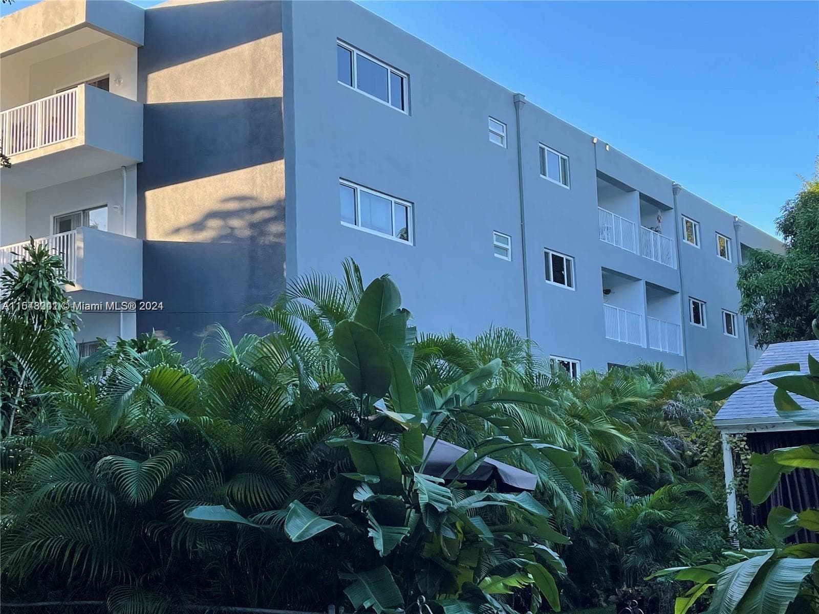 645 NE 121st St # 307, North Miami FL 33161 — 2