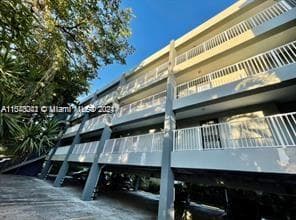 645 NE 121st St # 307, North Miami FL 33161 — 3