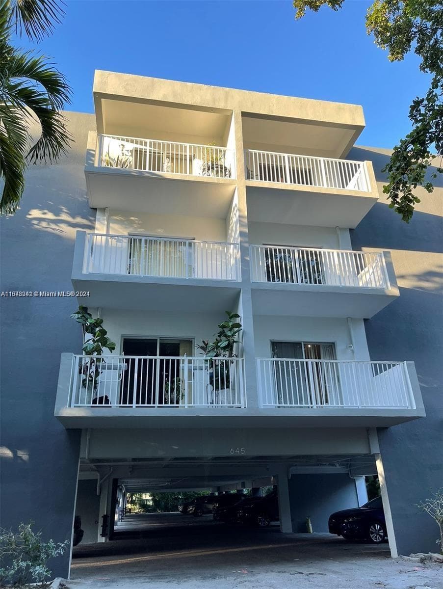 645 NE 121st St # 307, North Miami FL 33161 — 1