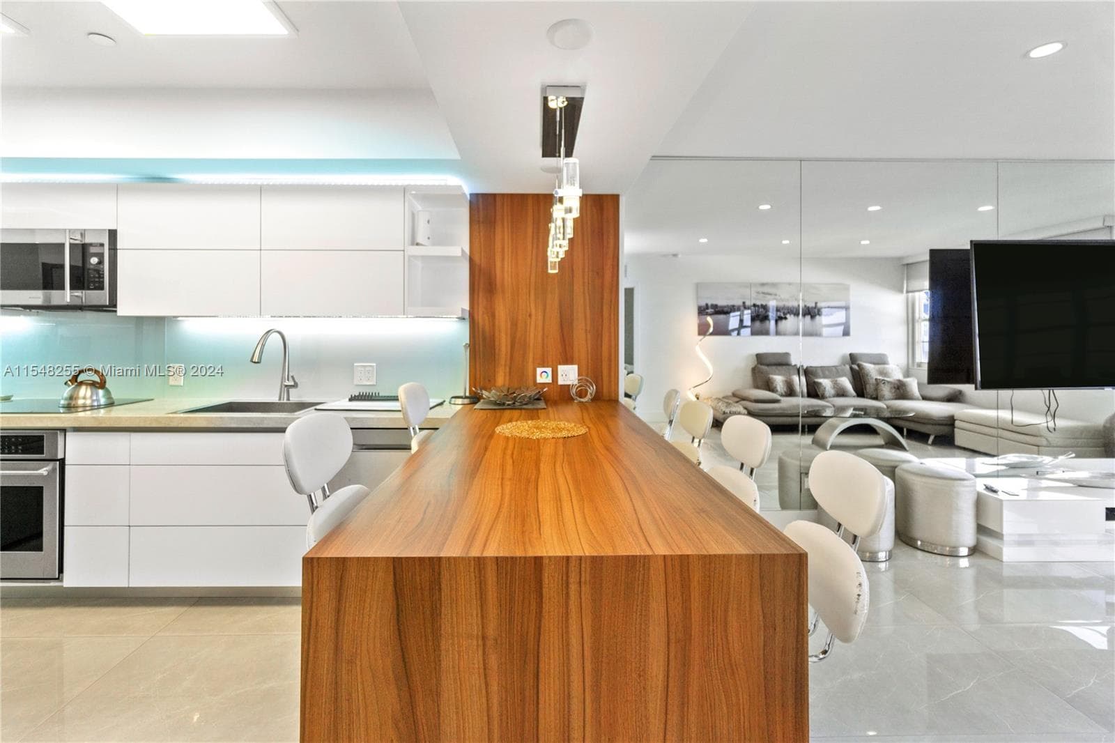 100 Lincoln Rd # 1602, Miami Beach FL 33139 — 6