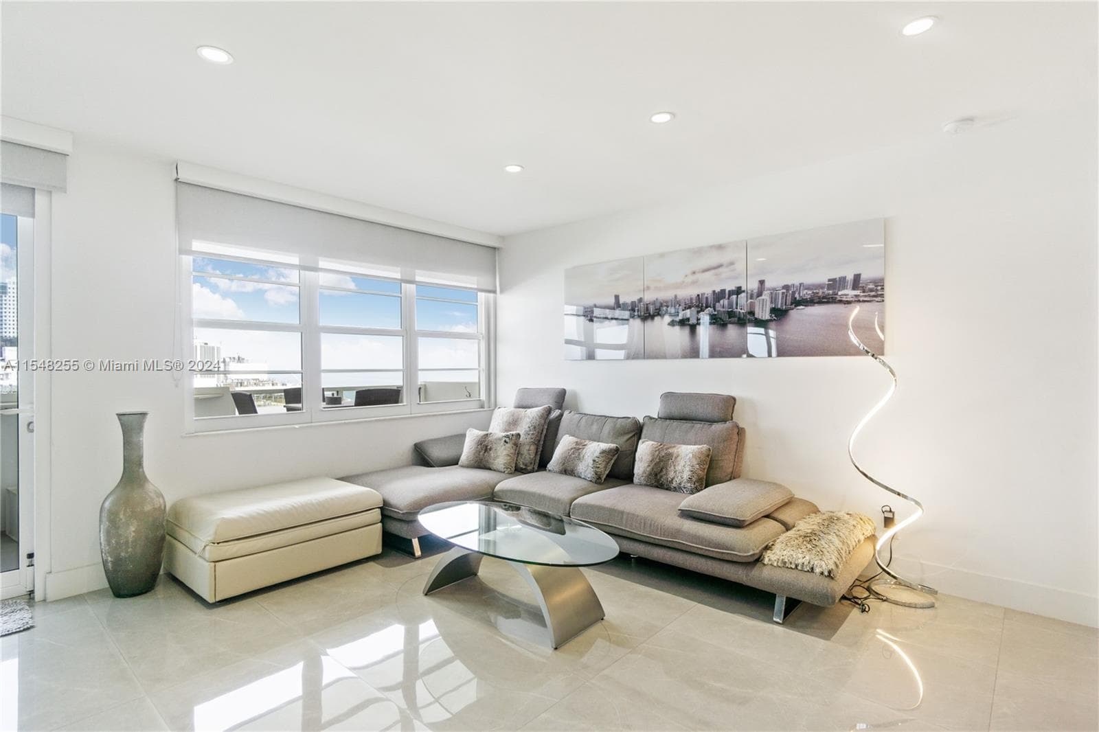 100 Lincoln Rd # 1602, Miami Beach FL 33139 — 12