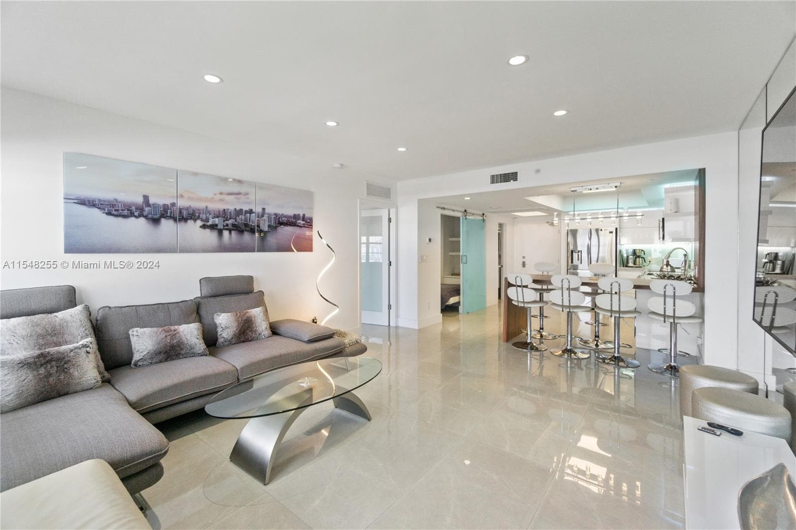 100 Lincoln Rd # 1602, Miami Beach FL 33139 — 3