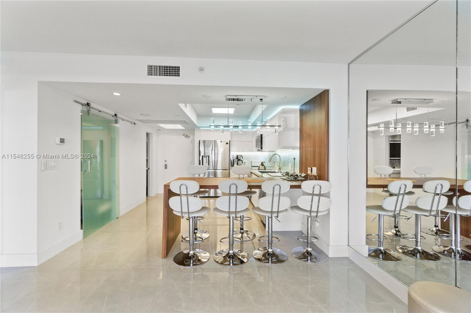 100 Lincoln Rd # 1602, Miami Beach FL 33139 — 5