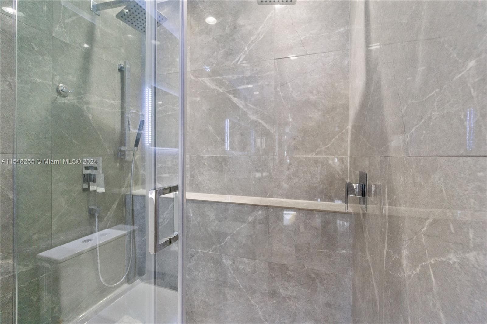 100 Lincoln Rd # 1602, Miami Beach FL 33139 — 18