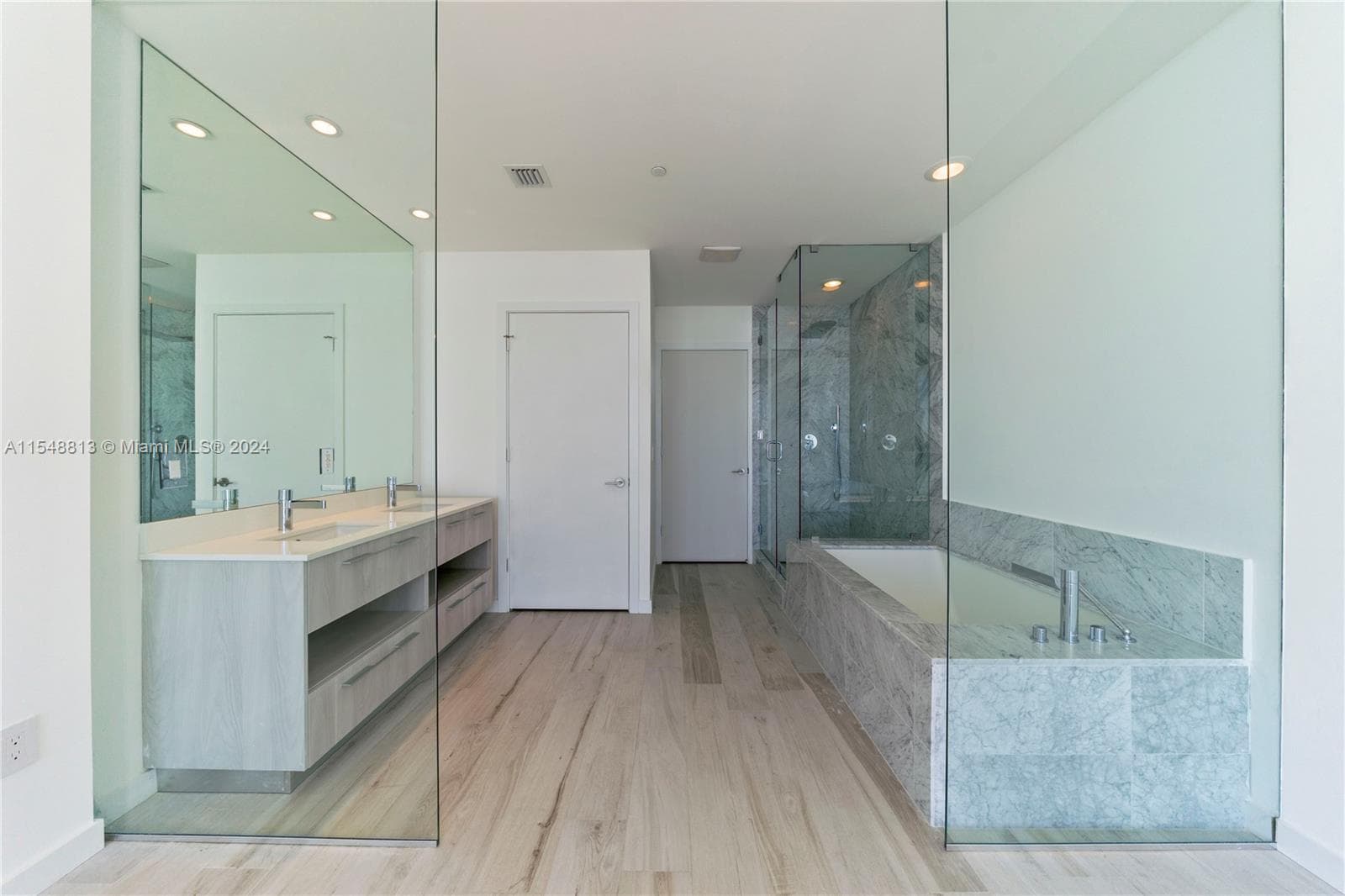 480 NE 31st St # 2202, Miami FL 33137 — 16