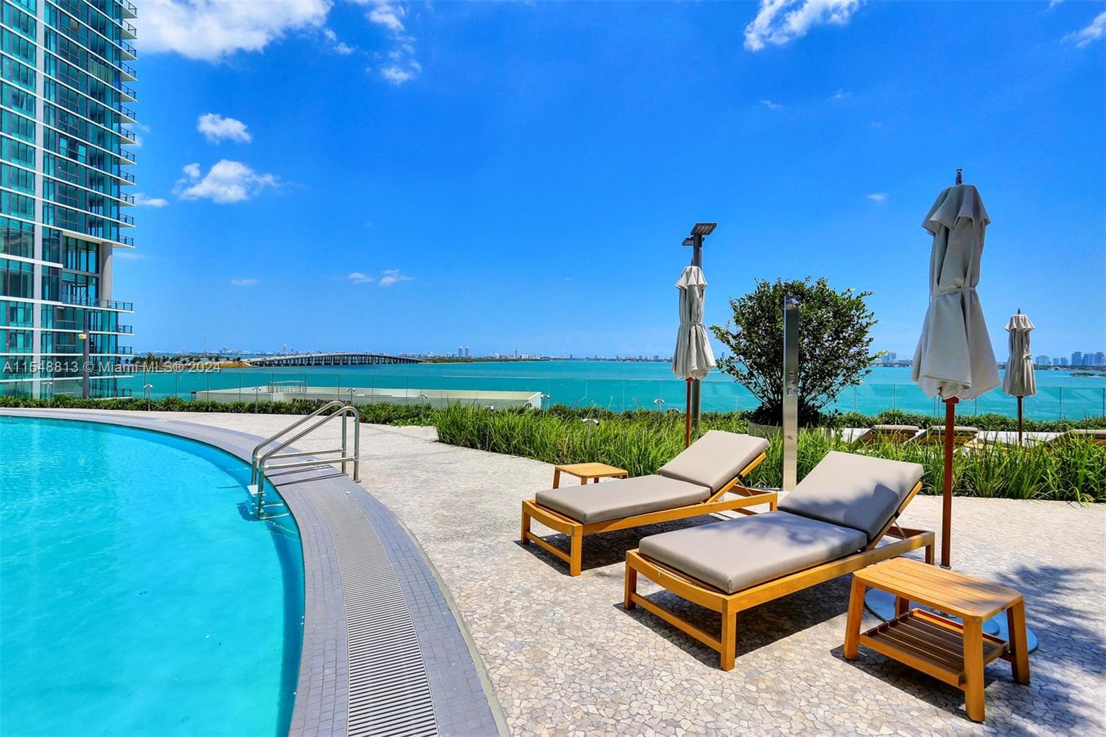 480 NE 31st St # 2202, Miami FL 33137 — 65