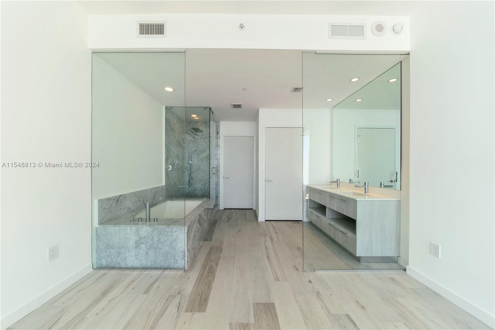 480 NE 31st St # 2202, Miami FL 33137 — 11