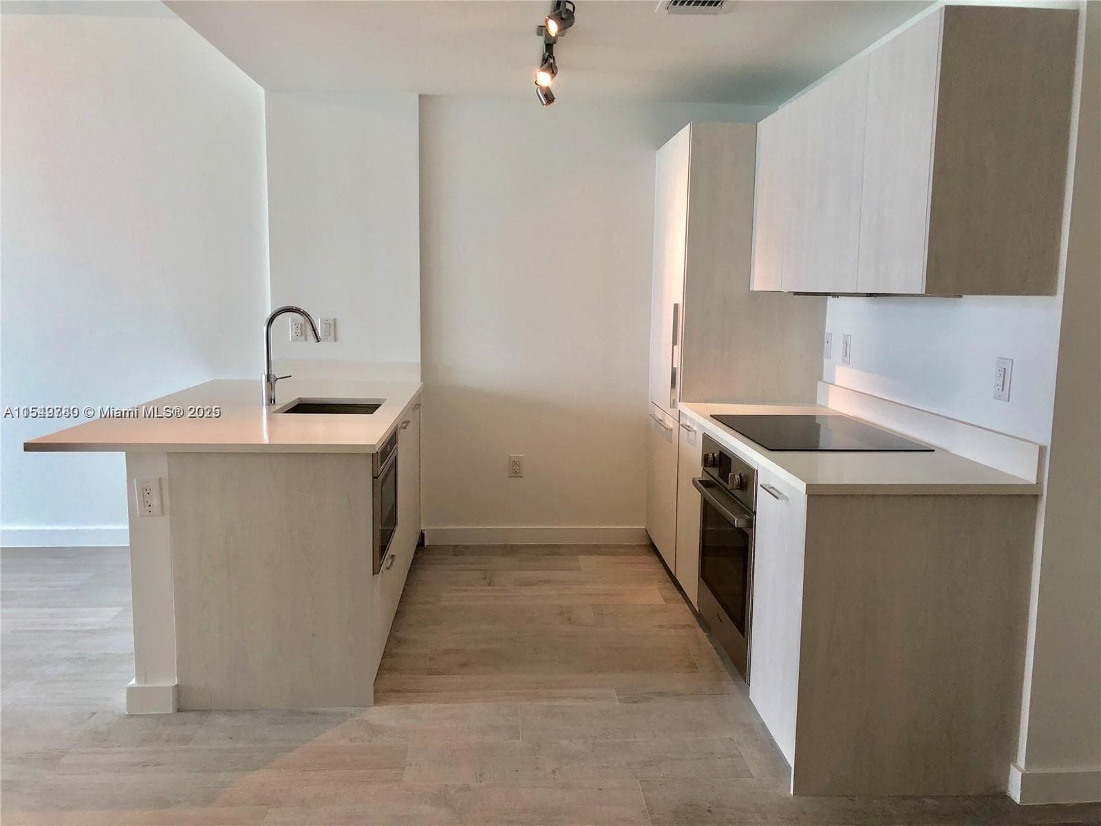 501 NE 31st St # 3004, Miami FL 33137 — 17