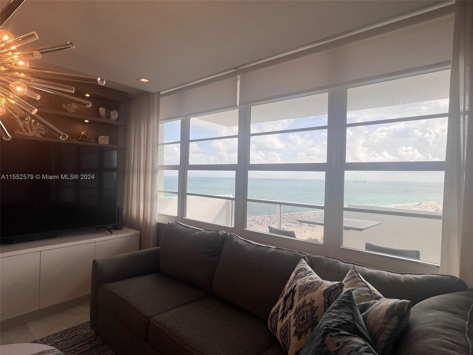 100 Lincoln Rd # 1536, Miami Beach FL 33139 — 3