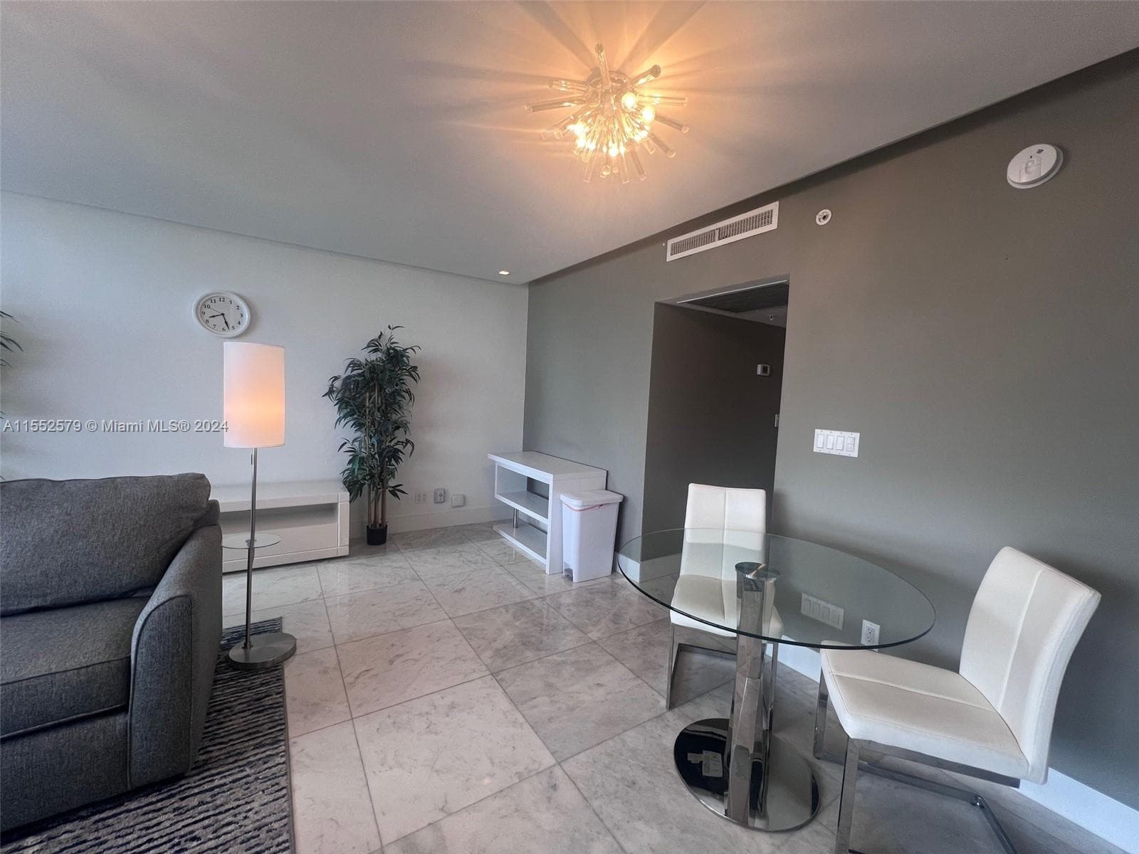 100 Lincoln Rd # 1536, Miami Beach FL 33139 — 4
