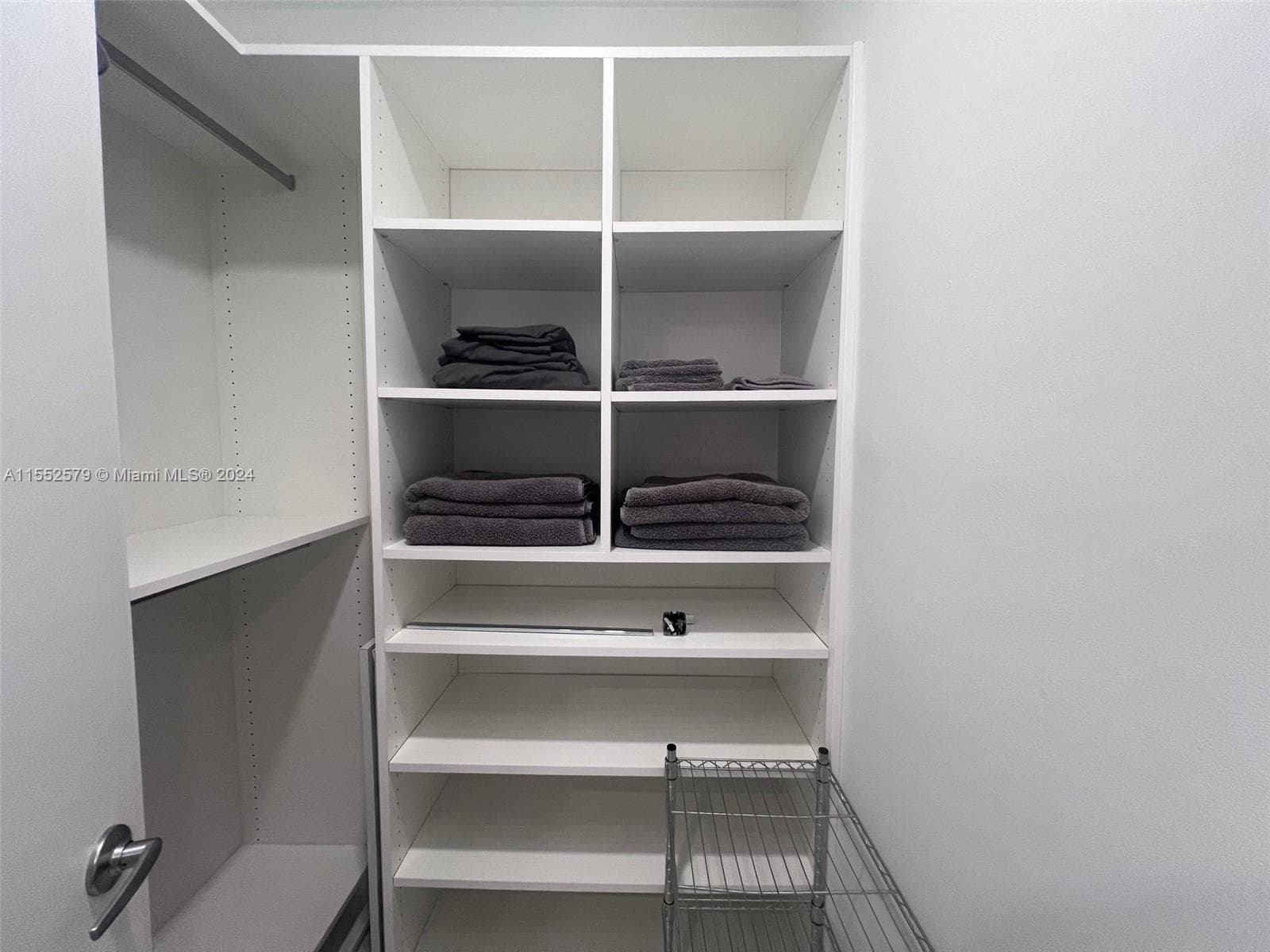 100 Lincoln Rd # 1536, Miami Beach FL 33139 — 8