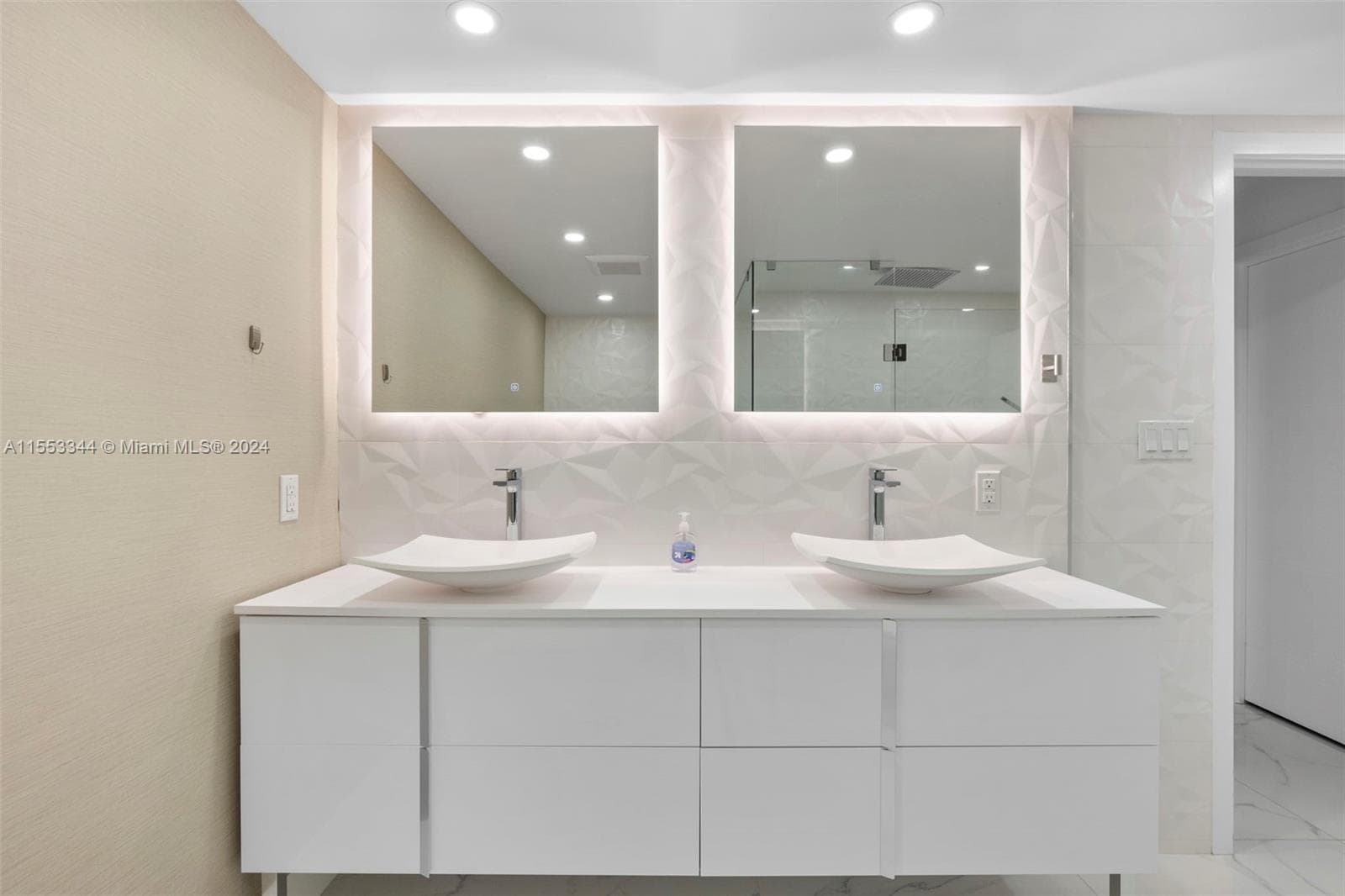5151 Collins Ave # 1527, Miami Beach FL 33140 — 42