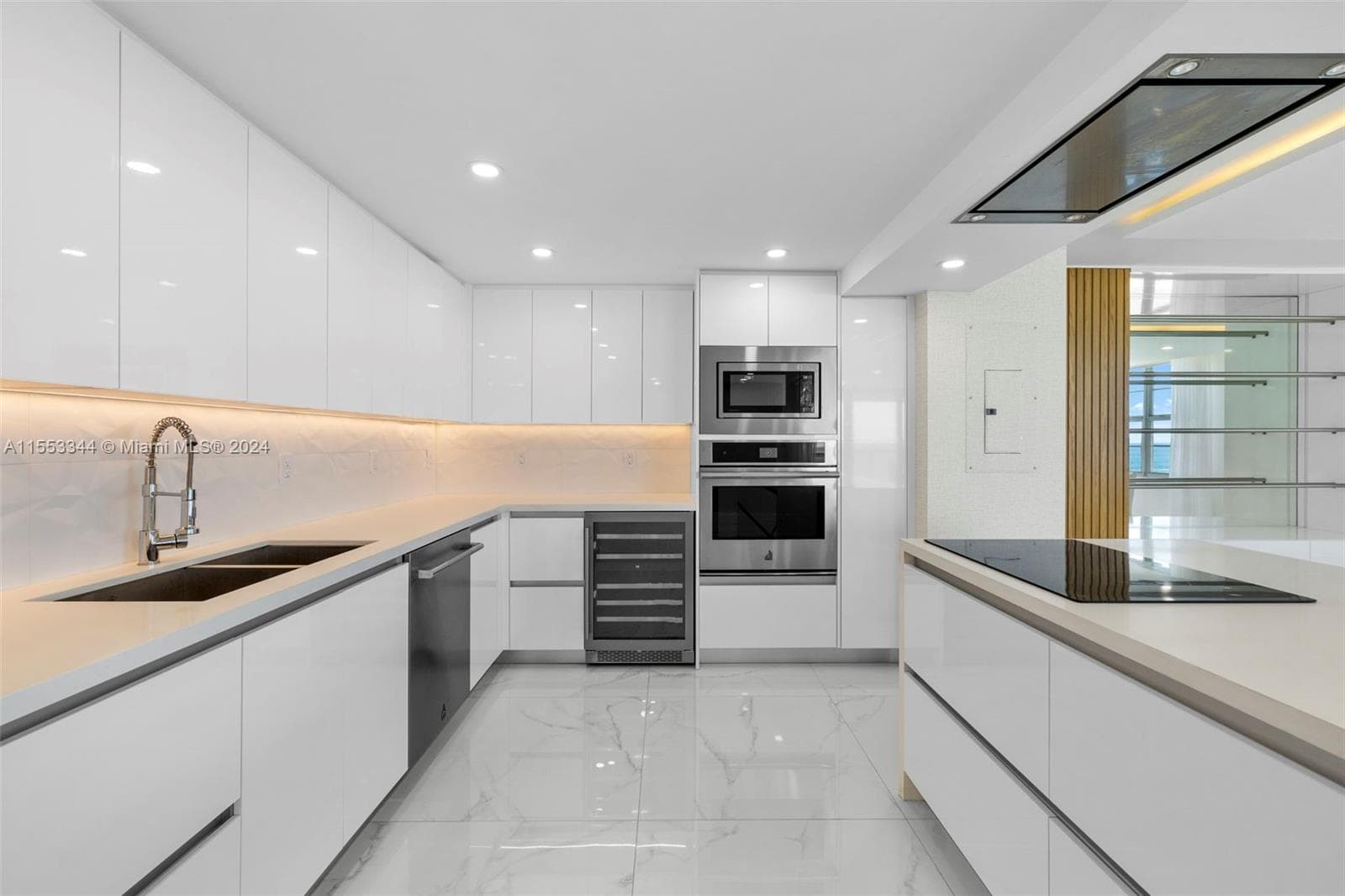 5151 Collins Ave # 1527, Miami Beach FL 33140 — 5