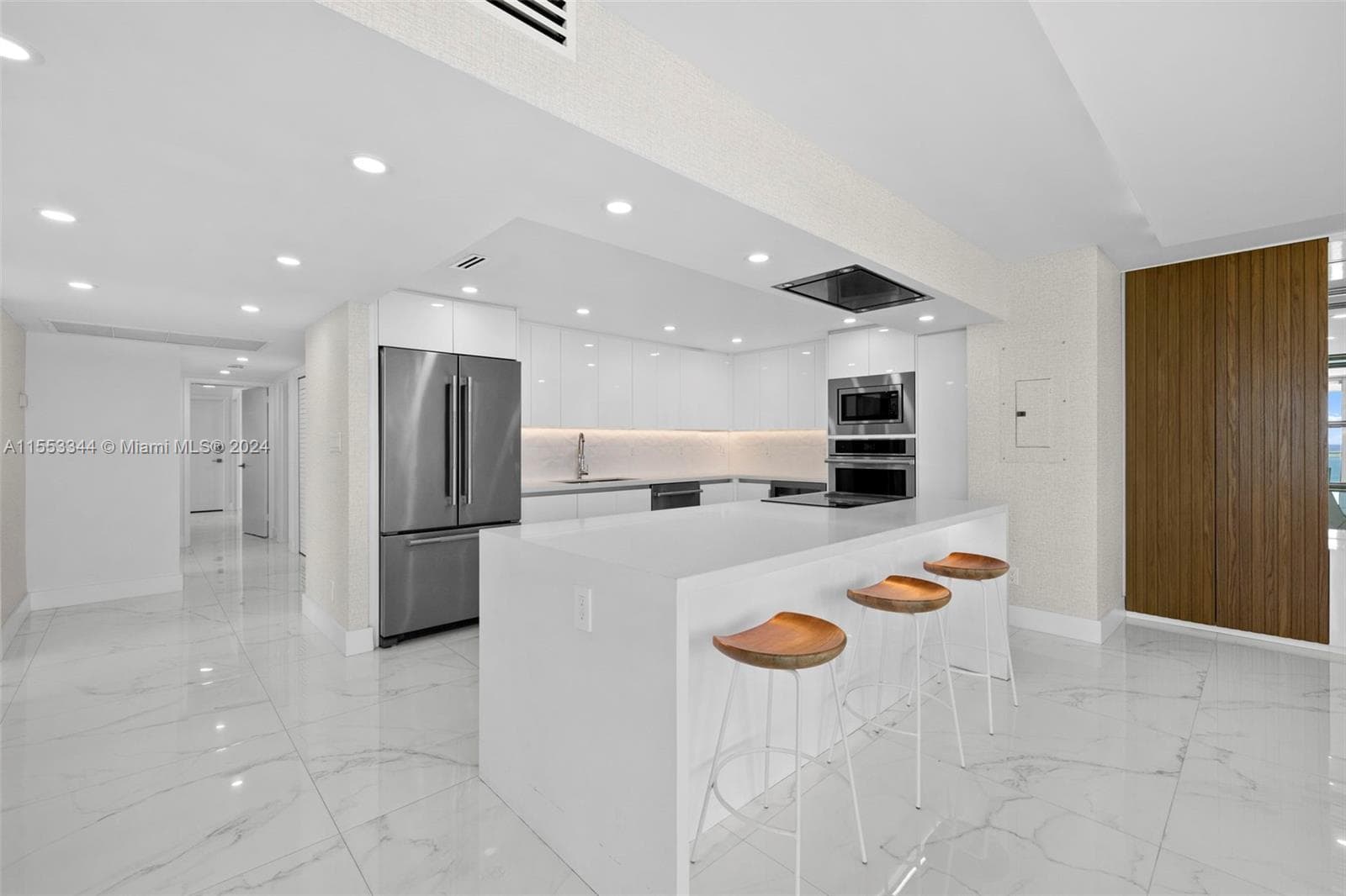 5151 Collins Ave # 1527, Miami Beach FL 33140 — 8